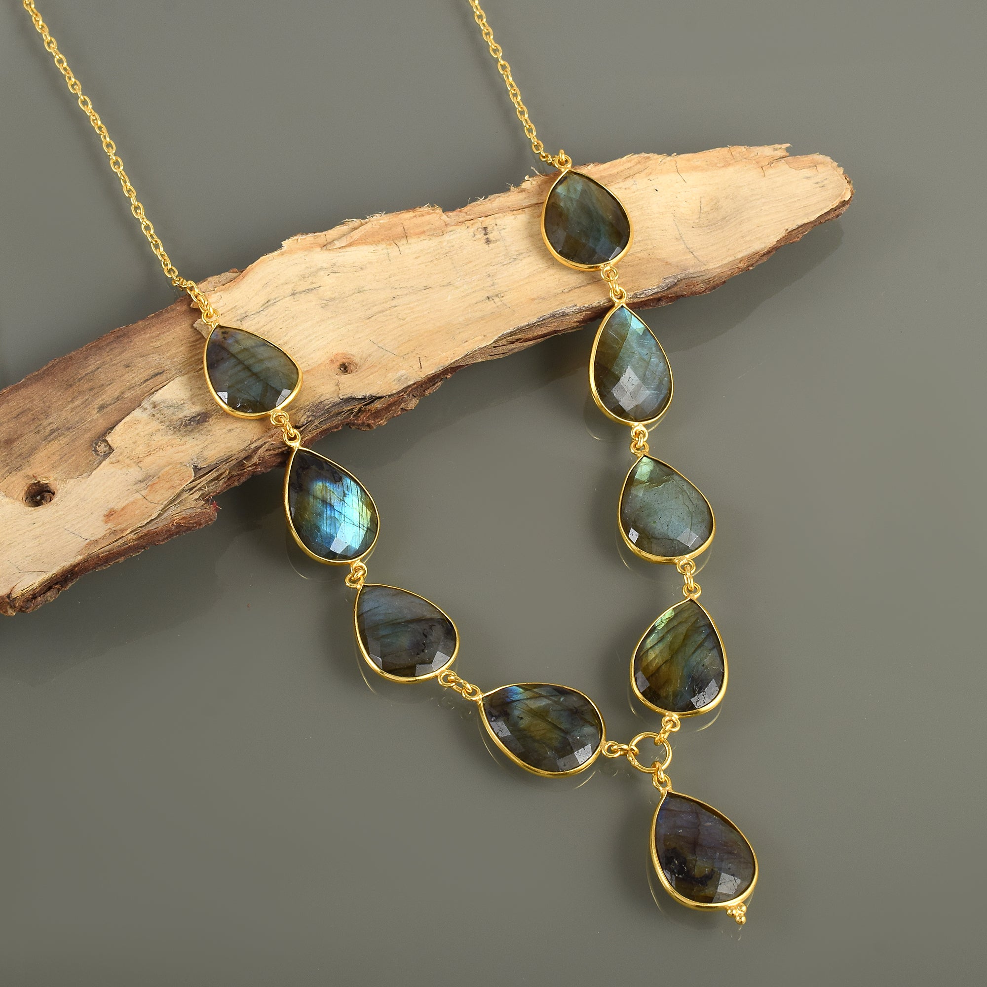 Natural White Rainbow moonstone Beaded Fine Gemstone Necklace