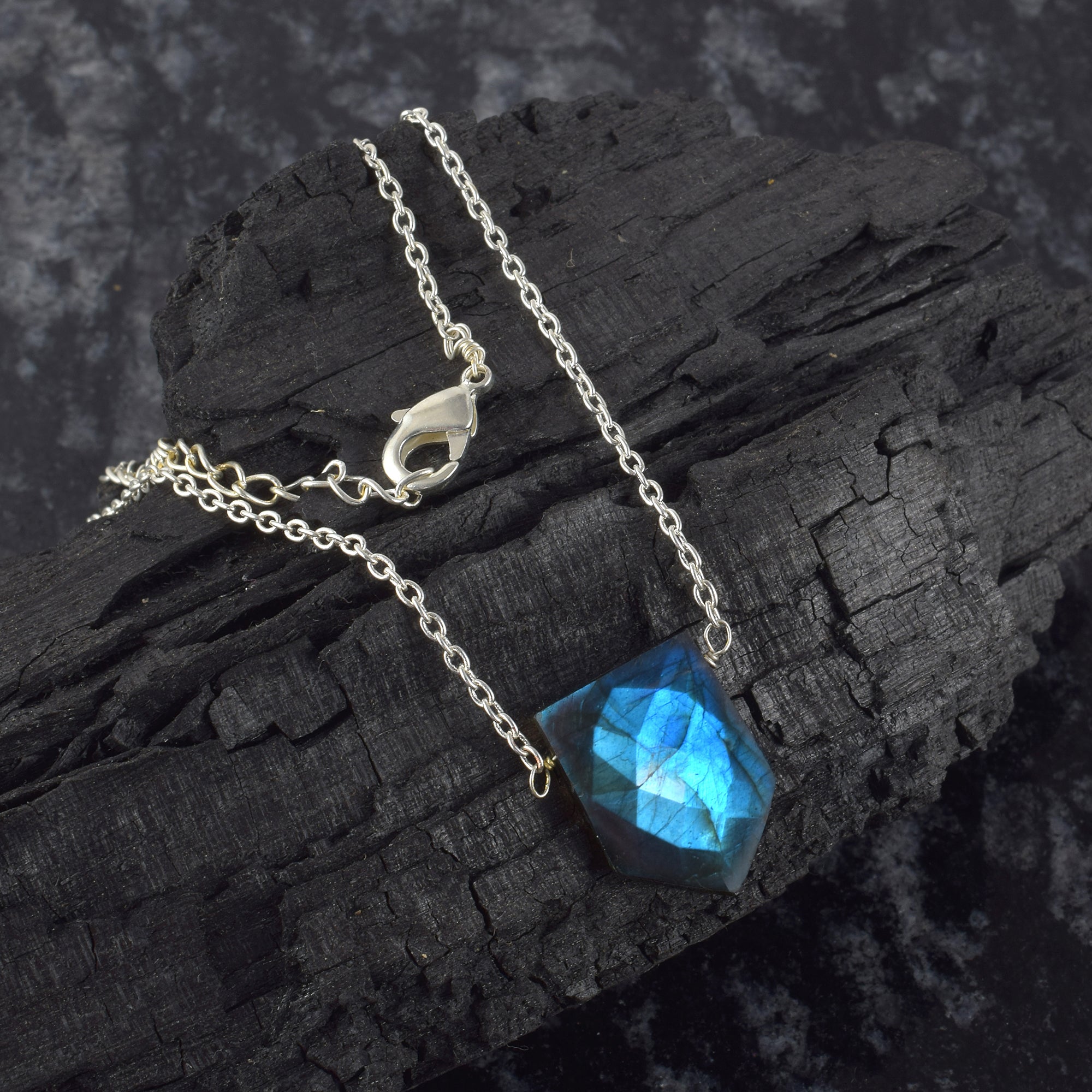 Blue on sale smelt quartz and labradorite crystal Necklace