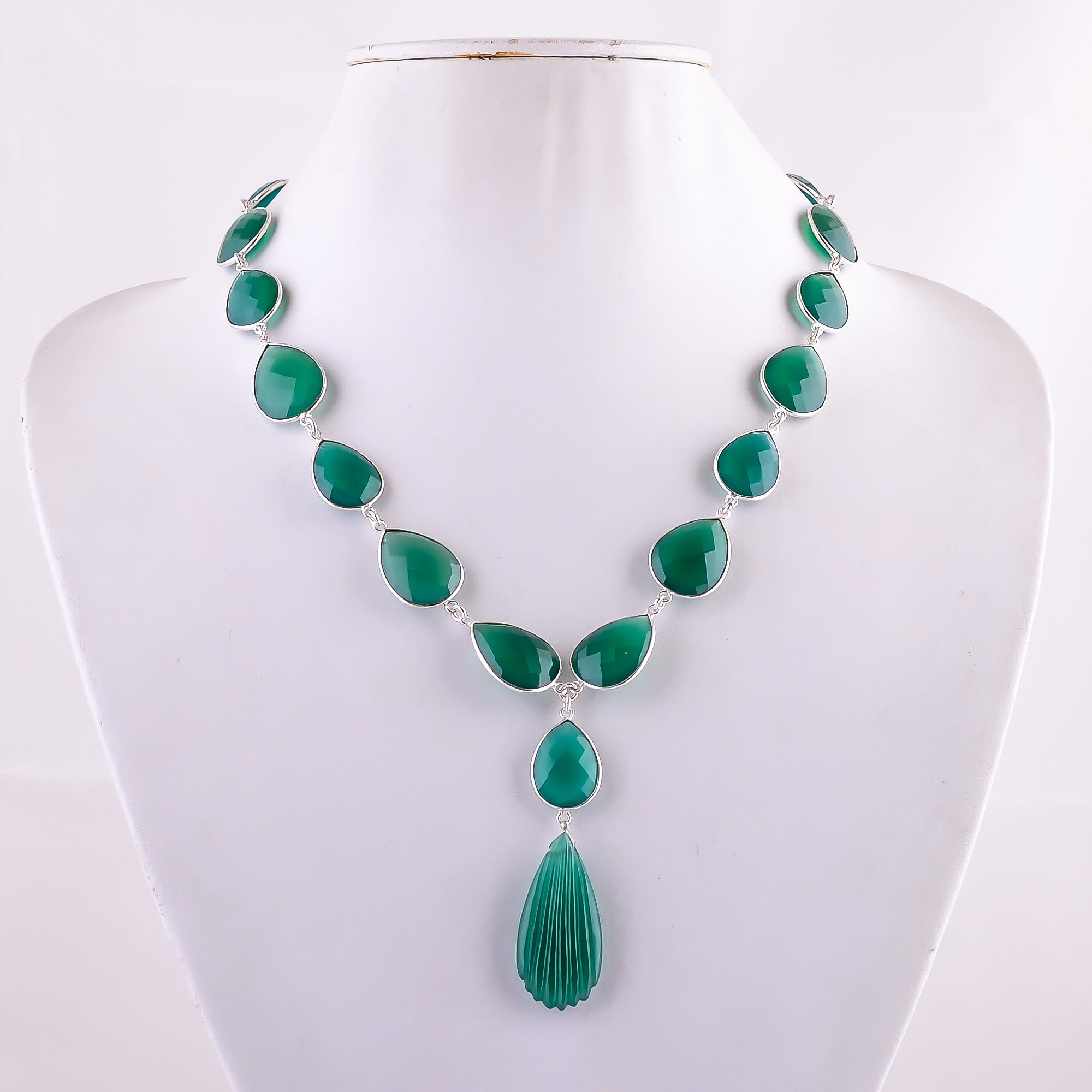 Natural Green Green Onyx Beaded Fine Gemstone Necklace 