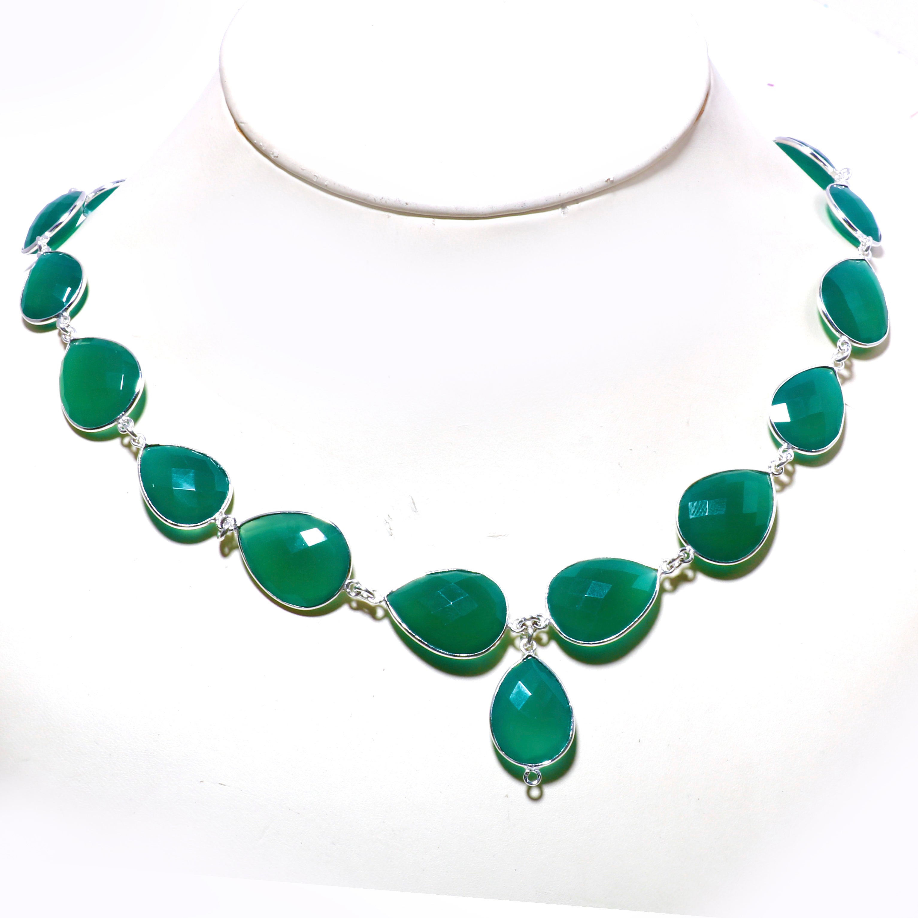 Natural Green Green Onyx Beaded Fine Gemstone Necklace 