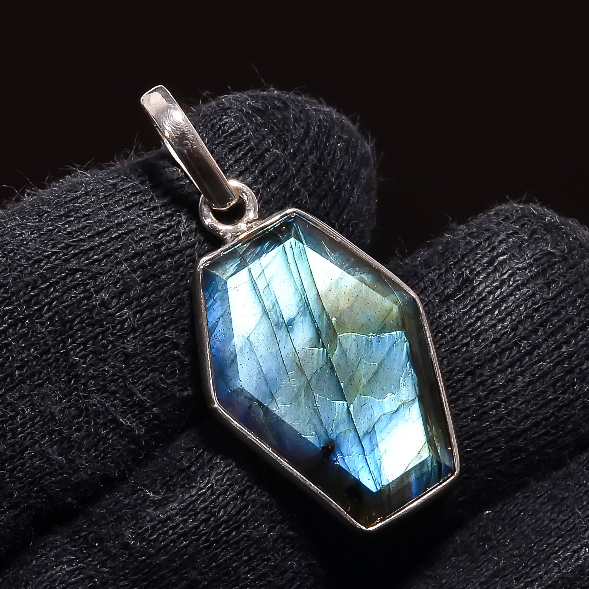 Natural Dark Gray Labradorite Pendant Fine Gemstone Pendant 