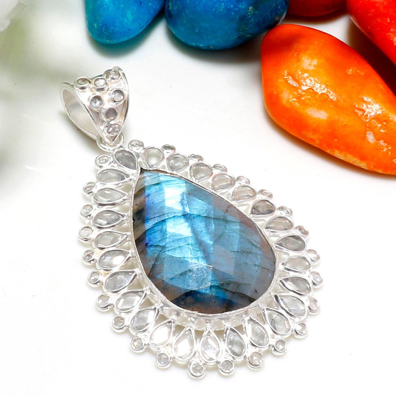 Natural Dark Gray  Labradorite  Pendant Fine Gemstone Pendant 