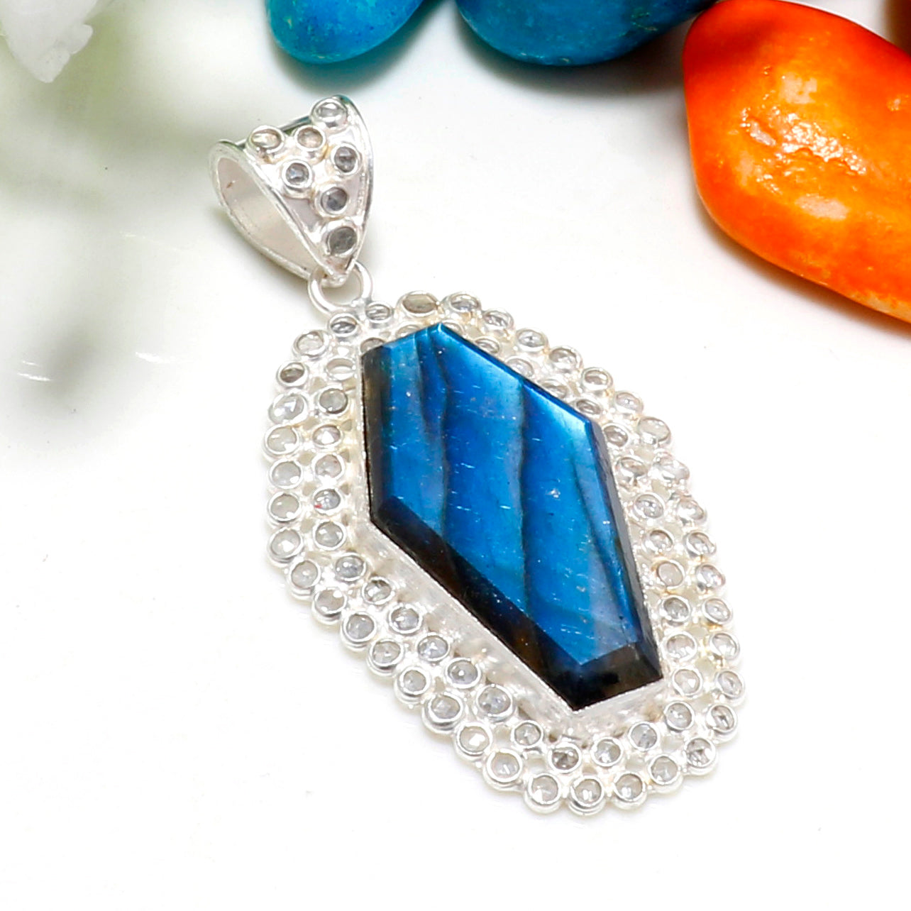 Natural Dark Gray  Labradorite  Pendant Fine Gemstone Pendant 