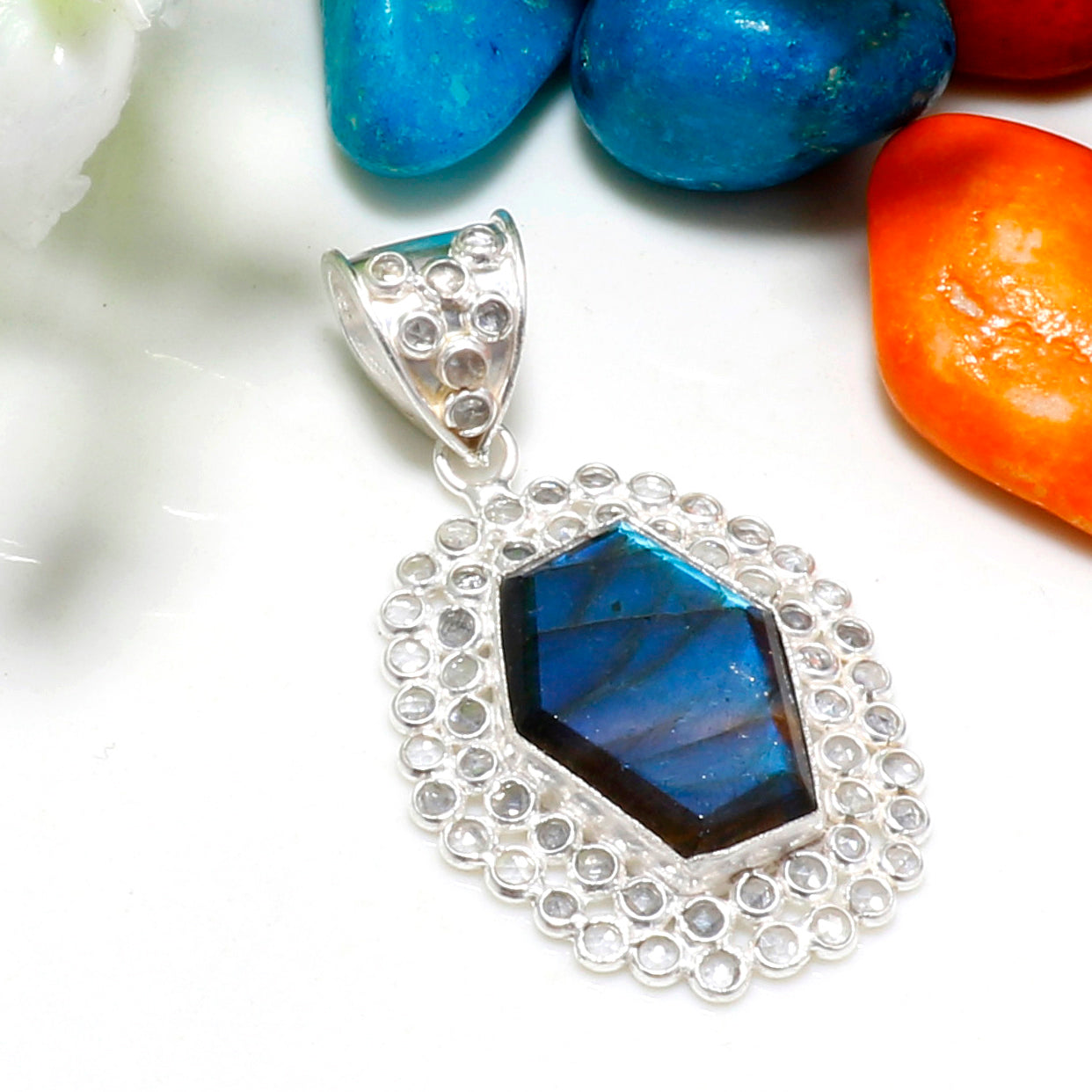 Natural Dark Gray  Labradorite  Pendant Fine Gemstone Pendant 