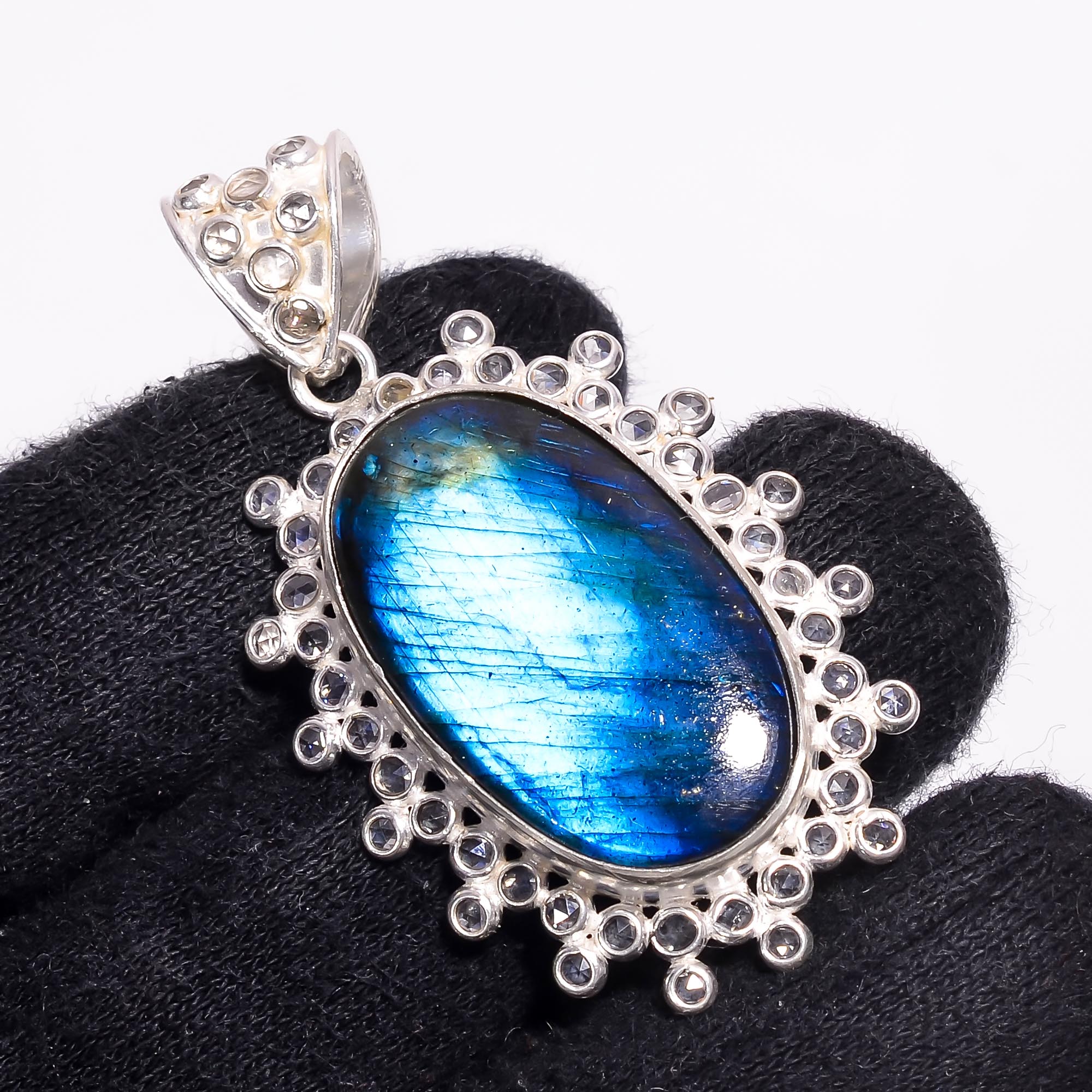 Natural Dark Gray  Labradorite  Pendant Fine Gemstone Pendant 