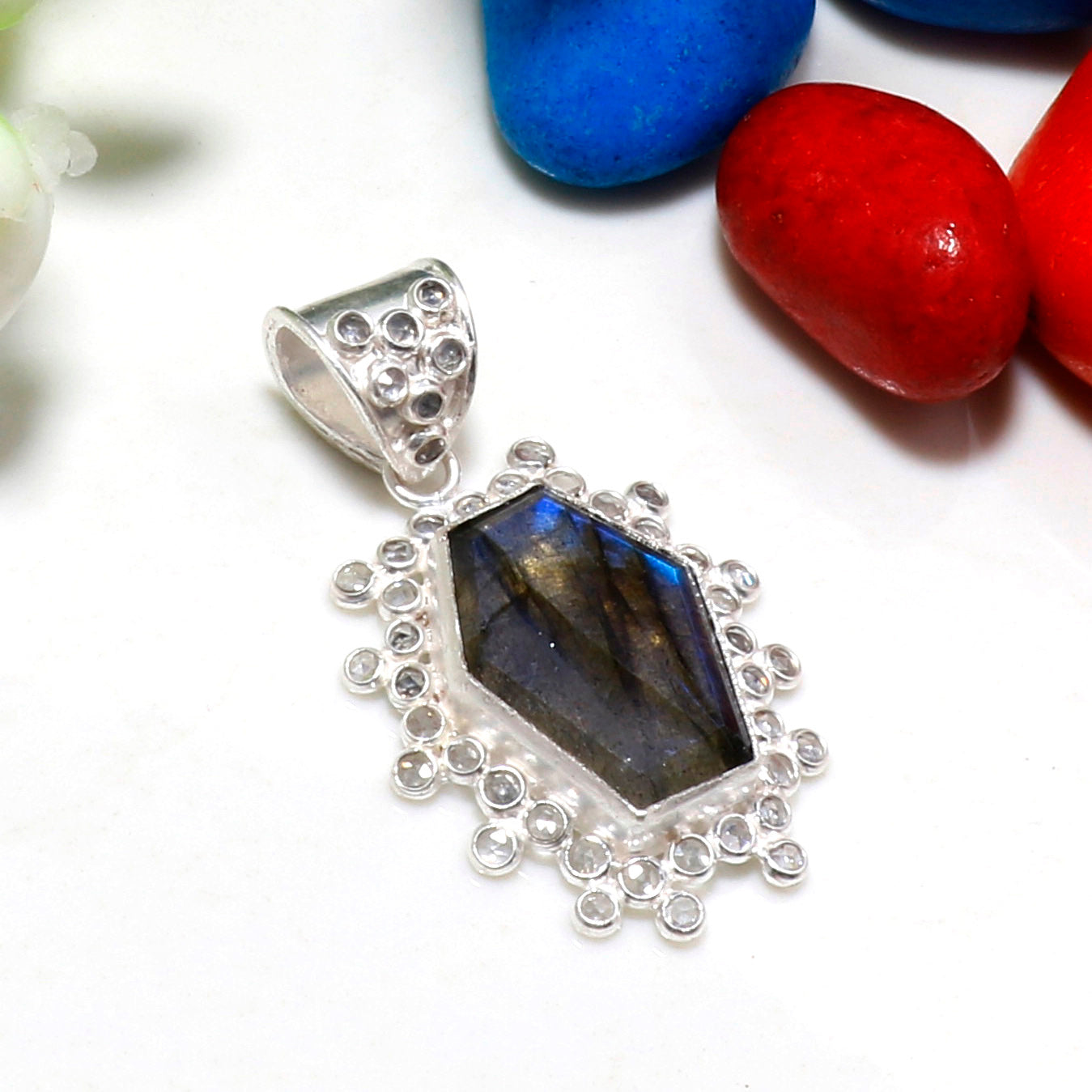 Natural Dark Gray  Labradorite  Pendant Fine Gemstone Pendant 