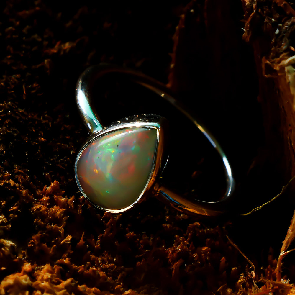 Natural White Ethiopian Opal Solitaire Fine Gemstone Ring 