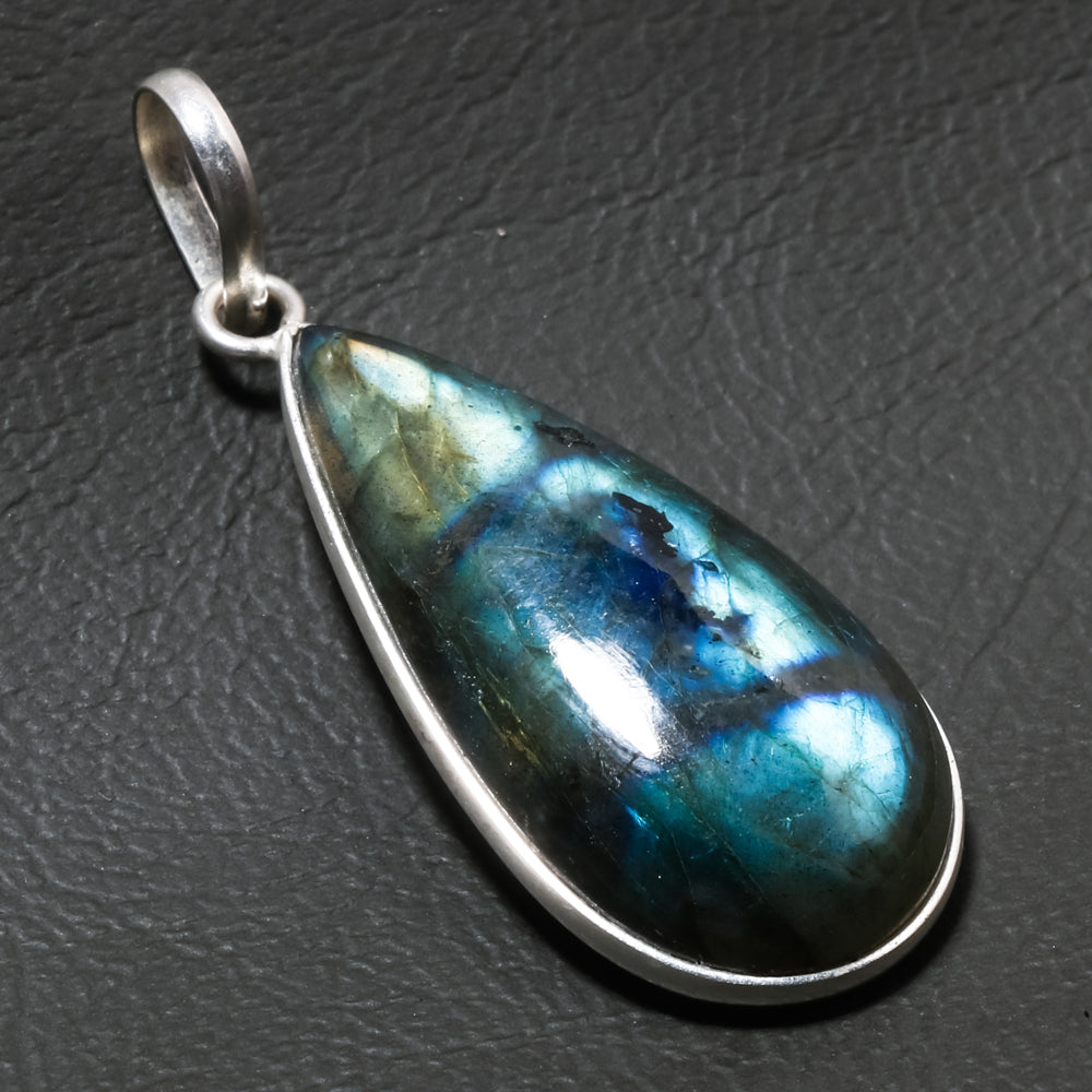 Natural Dark Gray Labradorite Pendant Fine Gemstone Pendant 