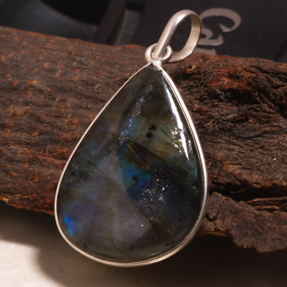 Natural Green Labradorite Pendant Fine Gemstone Pendant 