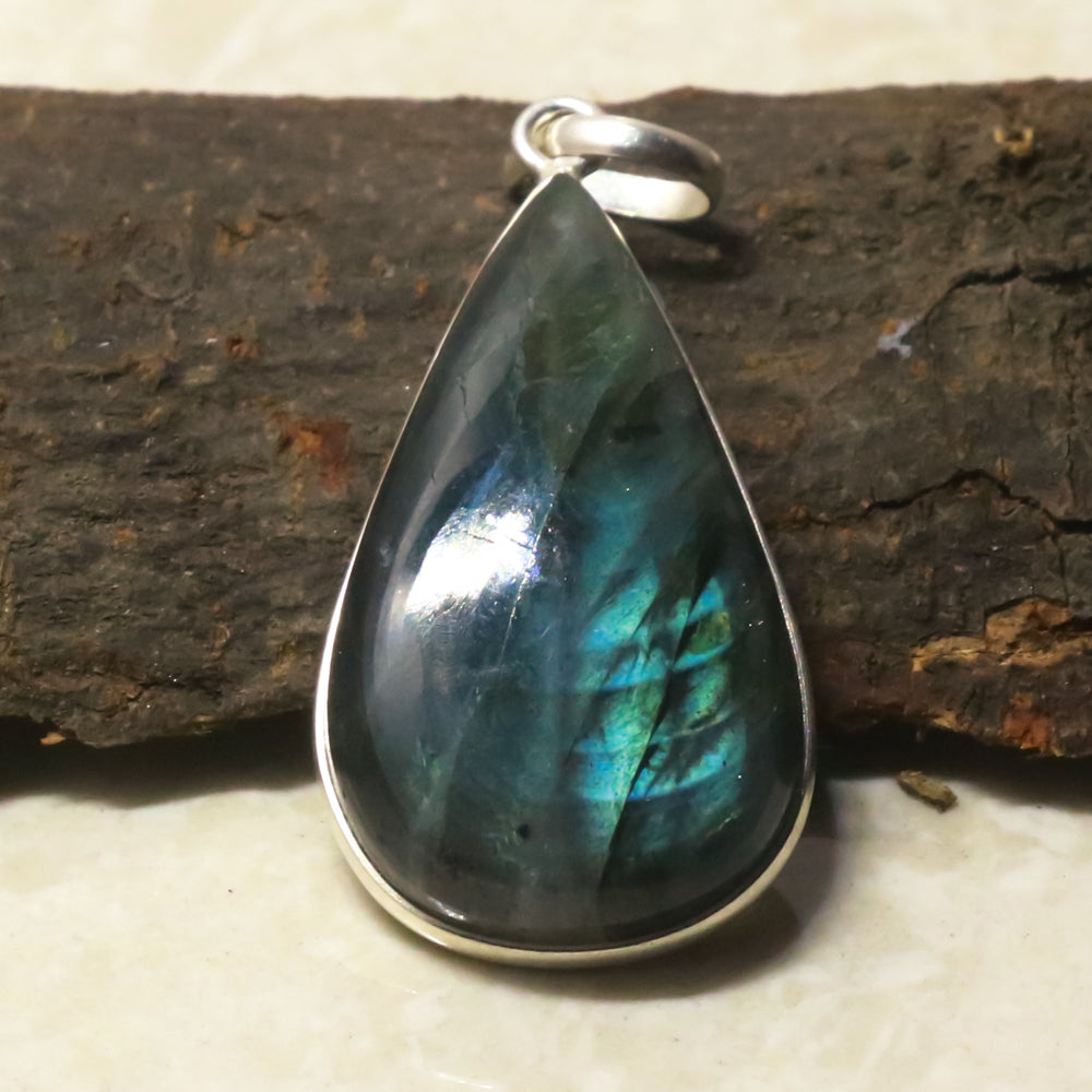 Natural Dark Gray Labradorite Pendant Fine Gemstone Pendant 