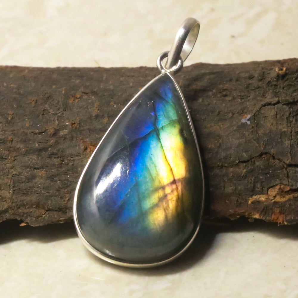 Natural Dark Gray Labradorite Pendant Fine Gemstone Pendant 