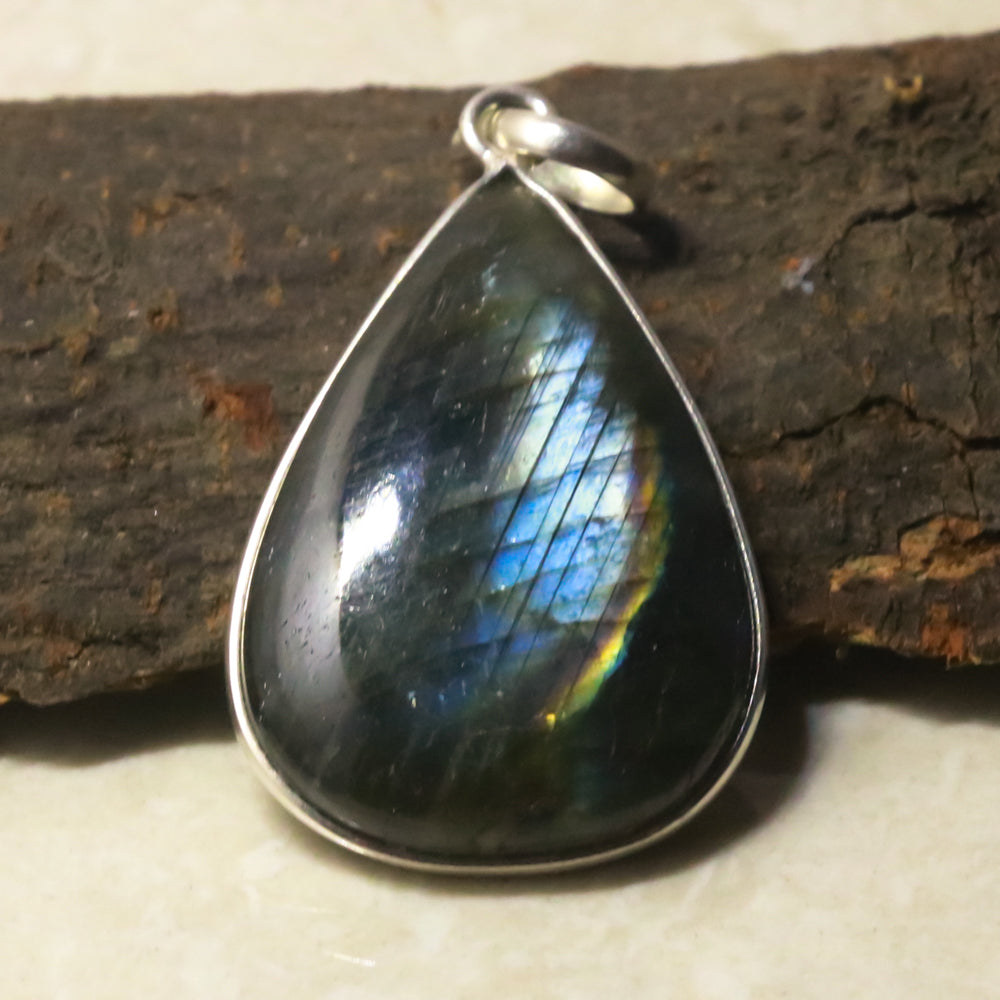 Natural Dark Gray Labradorite Pendant Fine Gemstone Pendant 