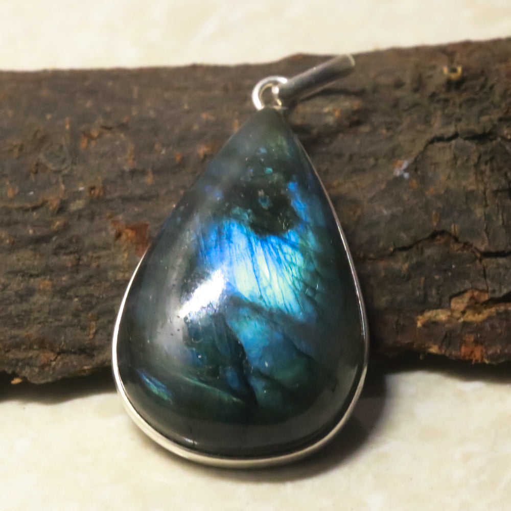 Natural Dark Gray Labradorite Pendant Fine Gemstone Pendant 