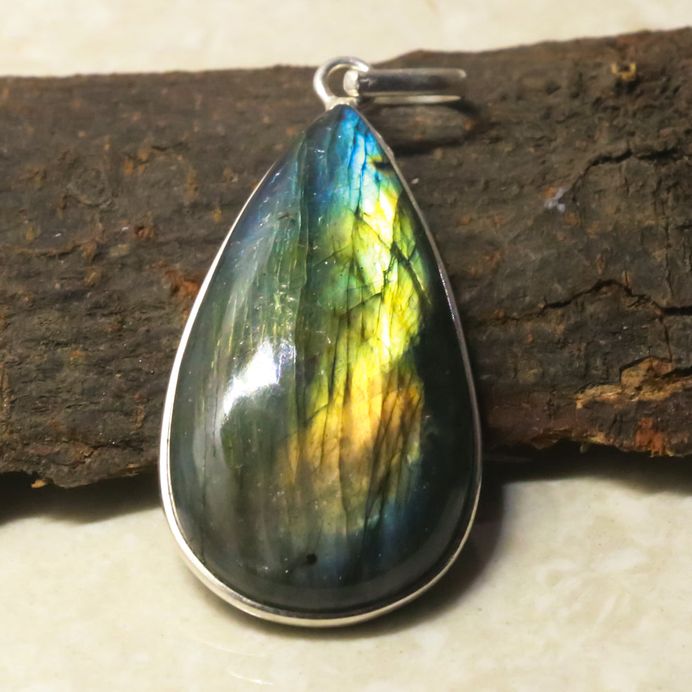 Natural Dark Gray Labradorite Pendant Fine Gemstone Pendant 