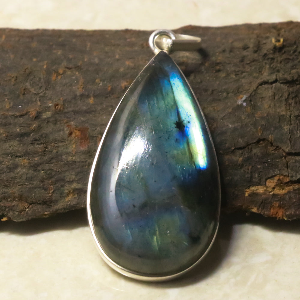 Natural Dark Gray Labradorite Pendant Fine Gemstone Pendant 